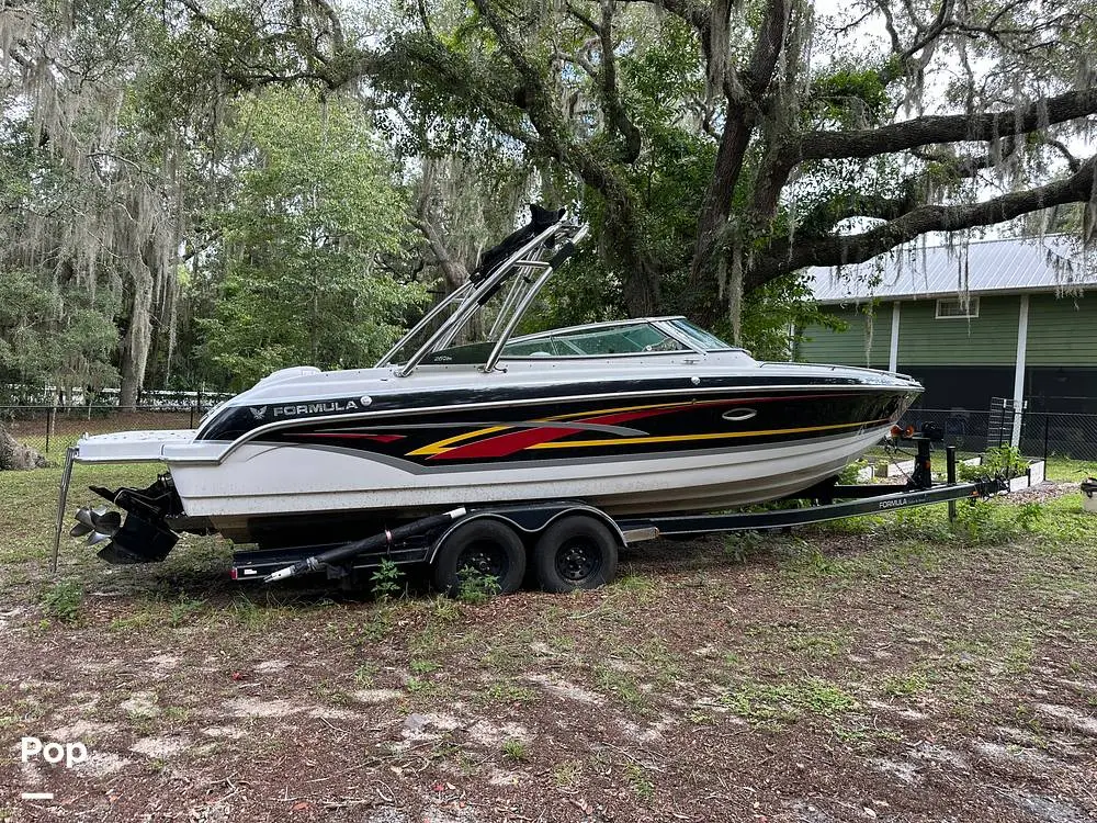 2007 Formula 260 bowrider