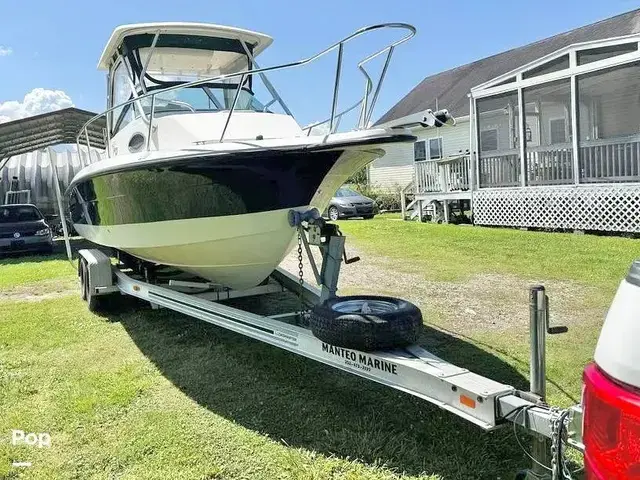 Hydra-Sports Boats 230 Walkaround