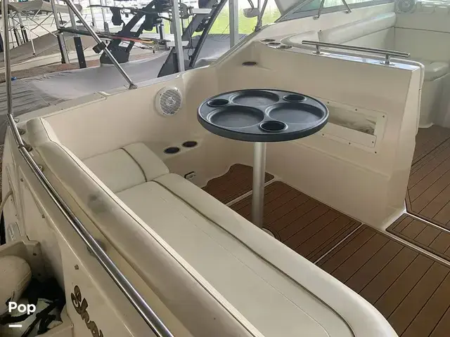 Rinker 270 Fiesta Vee