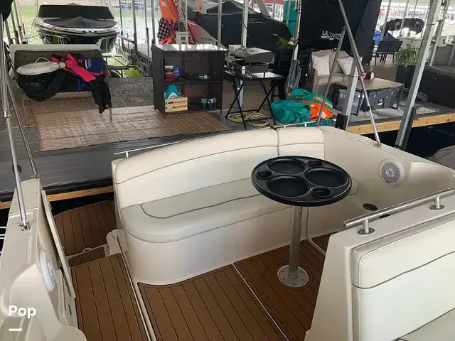 Rinker 270 Fiesta Vee