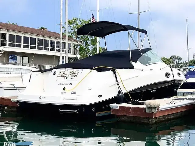 Sea Ray Sundancer 240