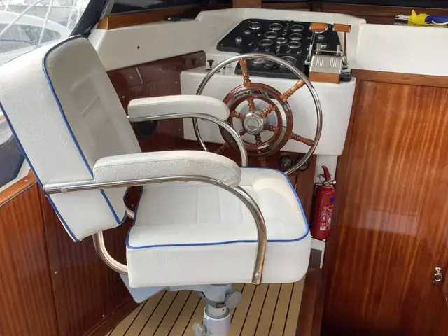 Broom Ocean 30