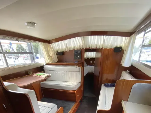 Broom Ocean 30