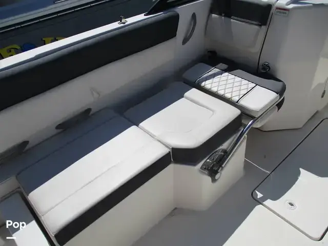 Bayliner DX2200