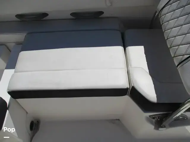 Bayliner DX2200