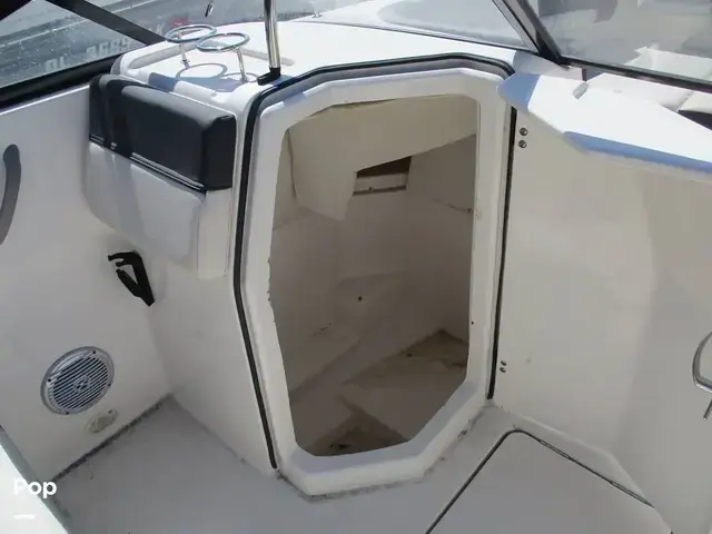 Bayliner DX2200