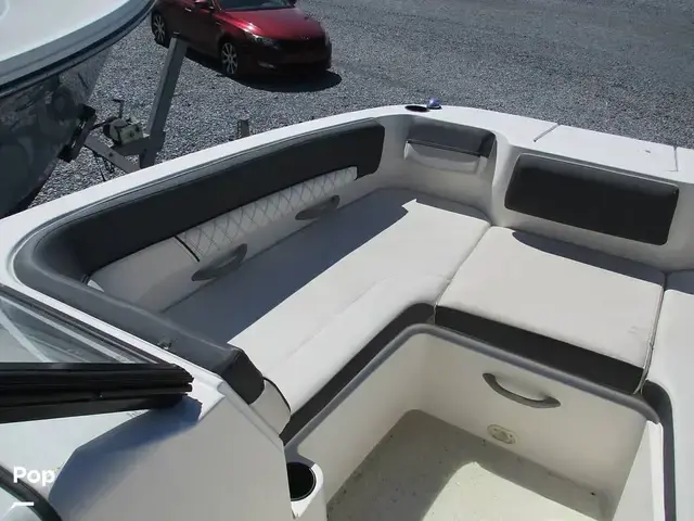 Bayliner DX2200