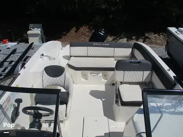 Bayliner DX2200