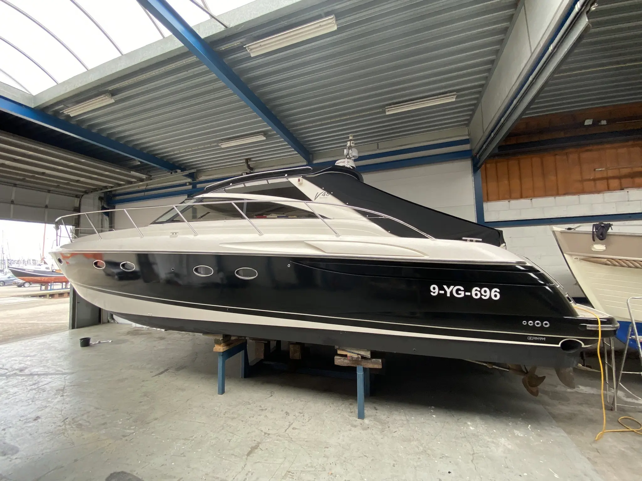 2004 Princess v48