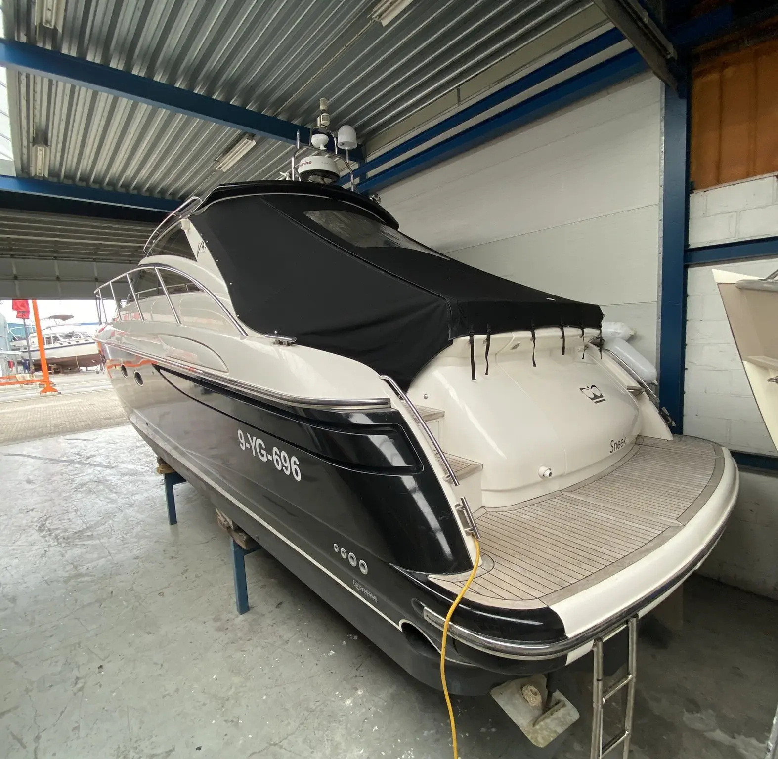 2004 Princess v48