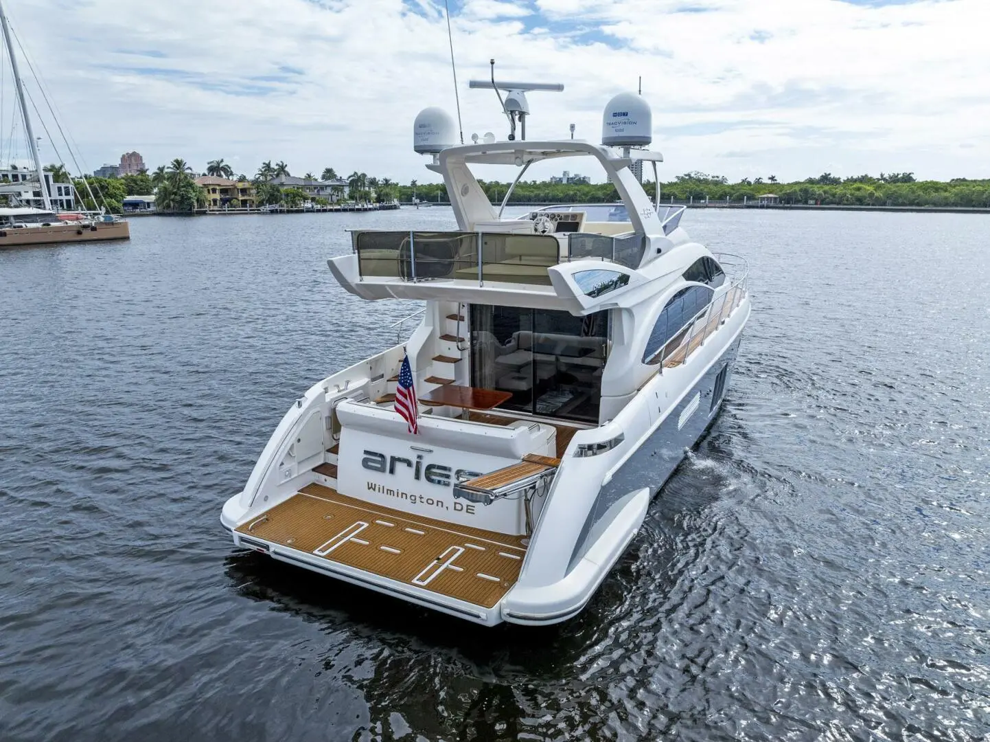 2012 Azimut flybridge