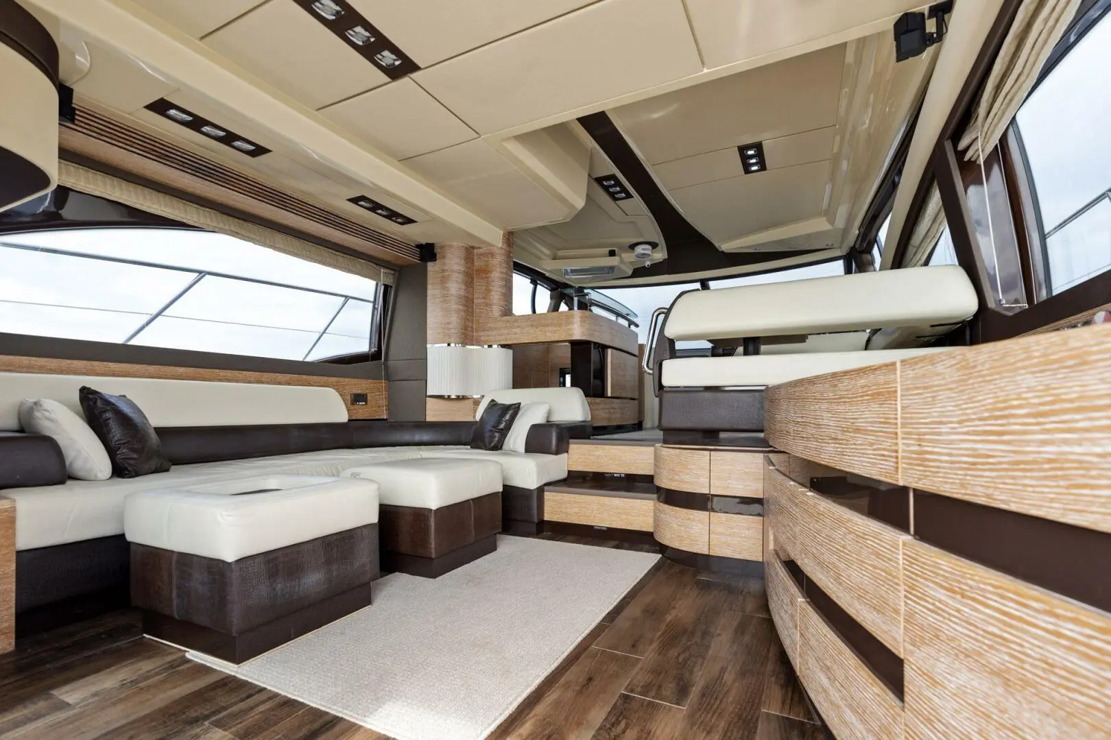 2012 Azimut flybridge