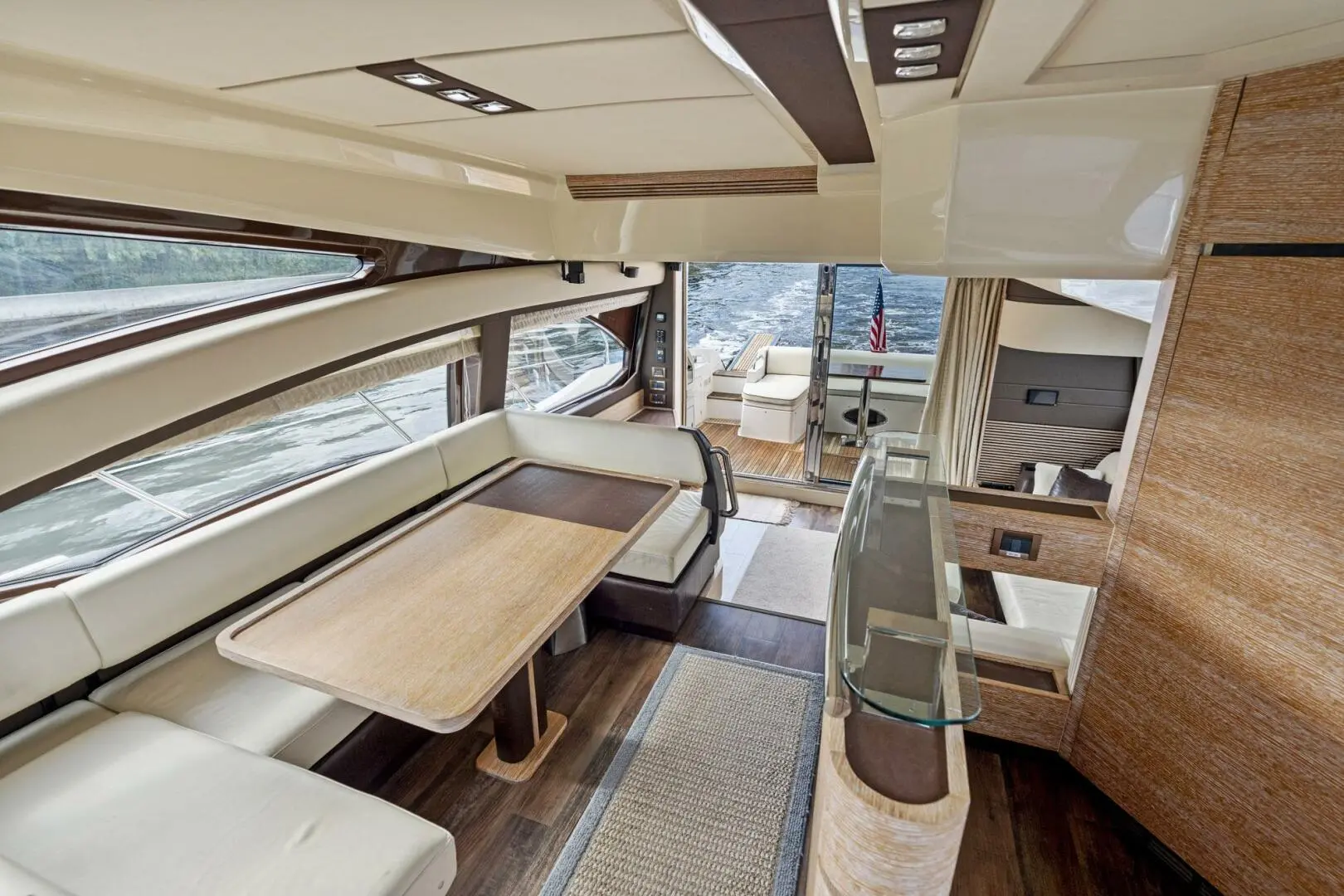 2012 Azimut flybridge