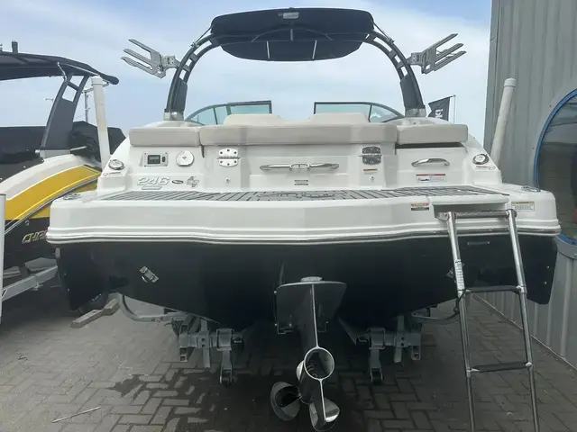 Chaparral 24 surf