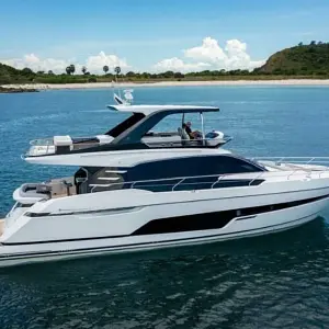 2025 Fairline Squadron 68