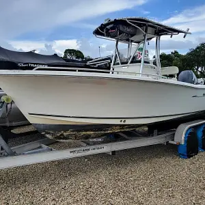 2006 Sea Hunt Boats Triton 212