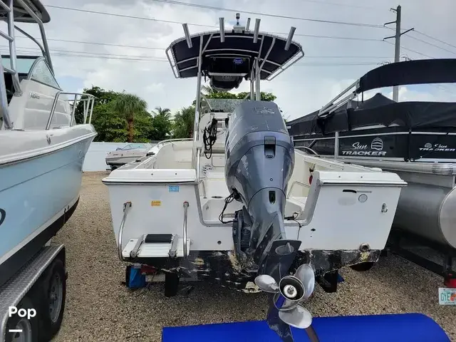 Sea Hunt Boats Triton 212