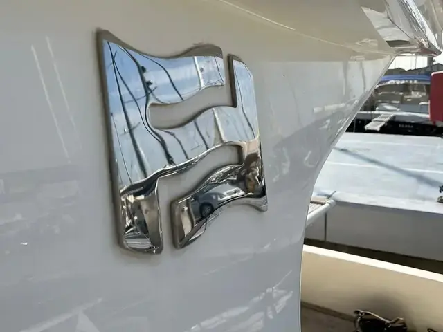 Ferretti Yachts 470