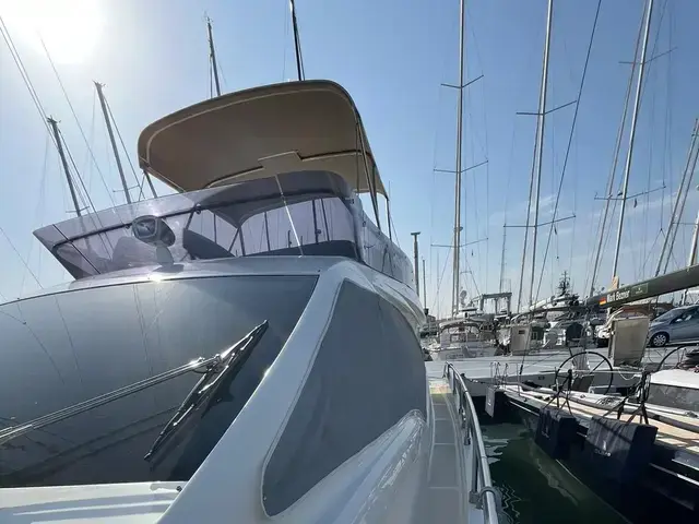 Ferretti Yachts 470