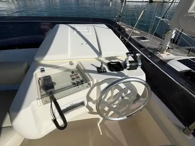 Ferretti Yachts 470