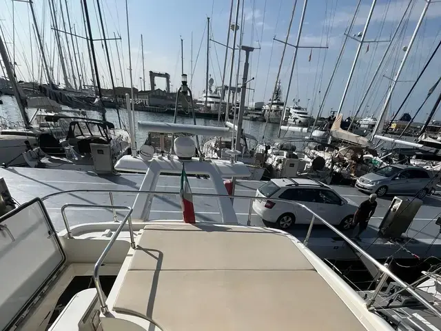 Ferretti Yachts 470