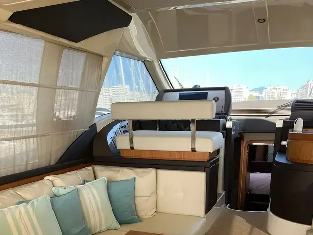 Ferretti Yachts 470