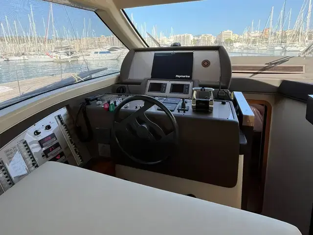 Ferretti Yachts 470