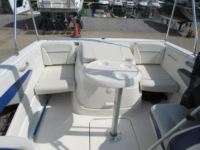 Bayliner 192 Cuddy Discovery