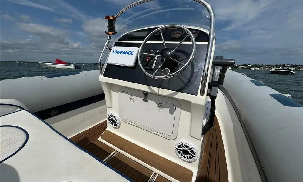 2003 Lagoon 785