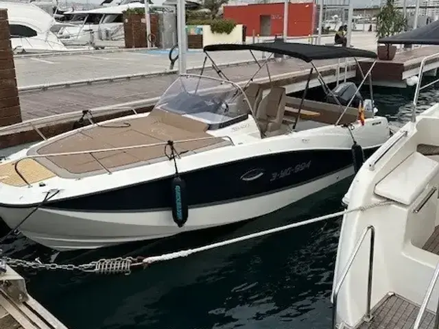 Quicksilver 755 Sundeck