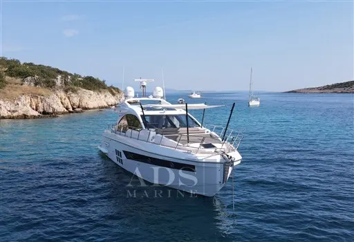 2020 Azimut s6