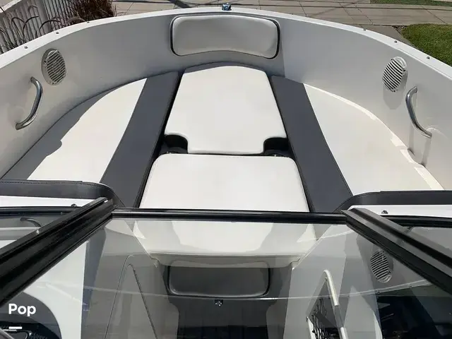 Bayliner VR4