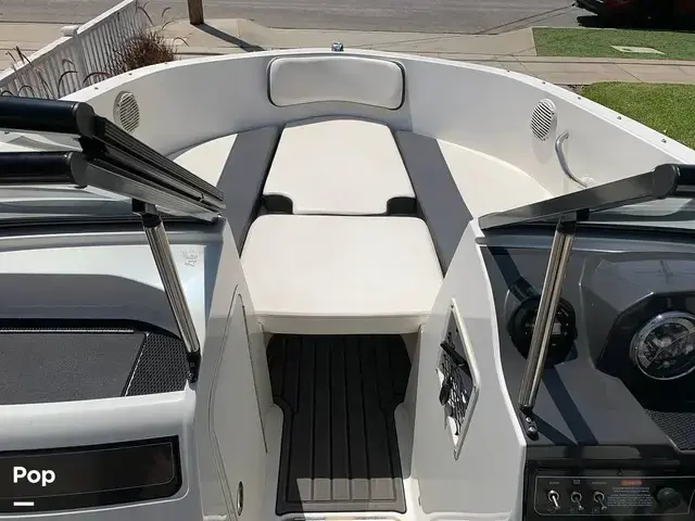 Bayliner VR4