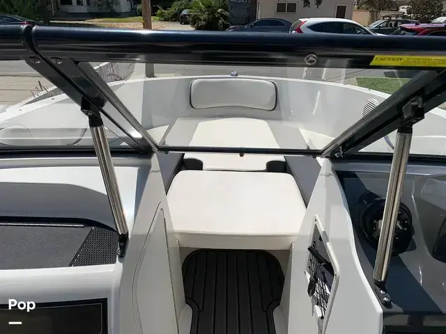 Bayliner VR4