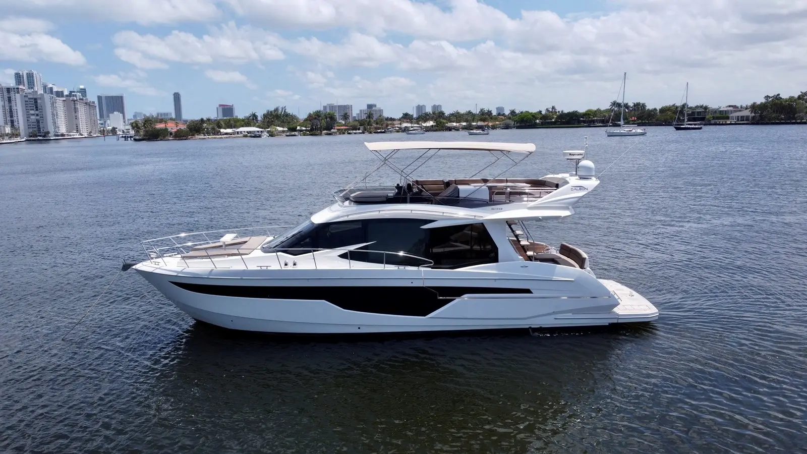 2017 Galeon 500 fly