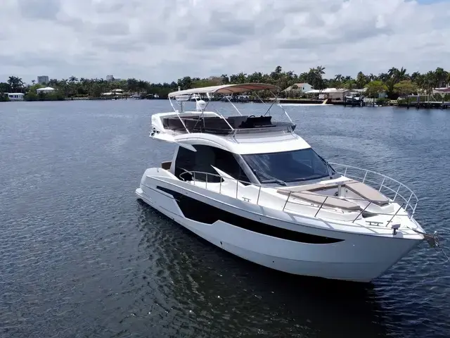 Galeon 500 Fly