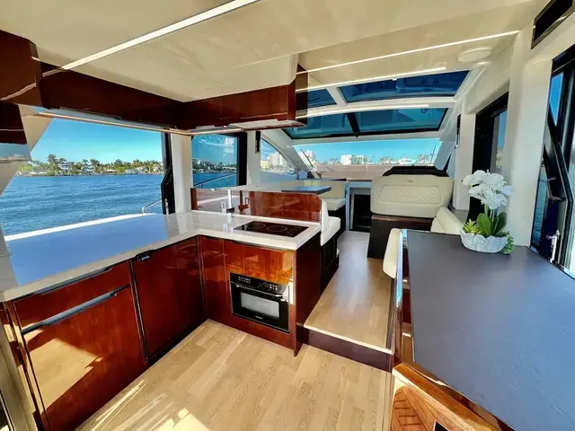 Galeon 470 Sky