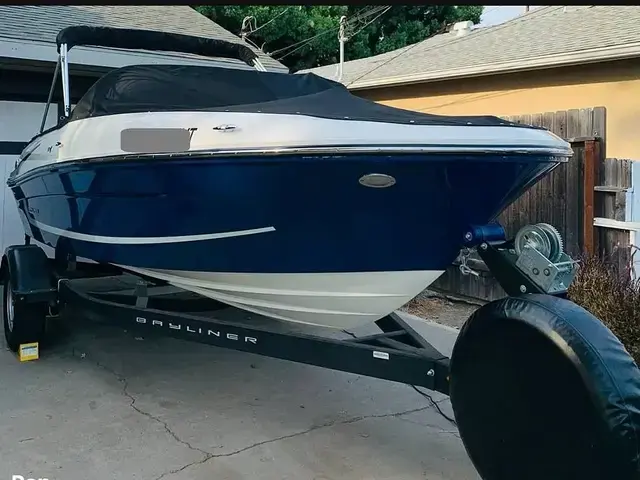 Bayliner VR4