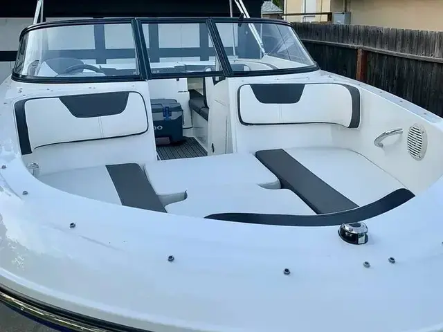 Bayliner VR4