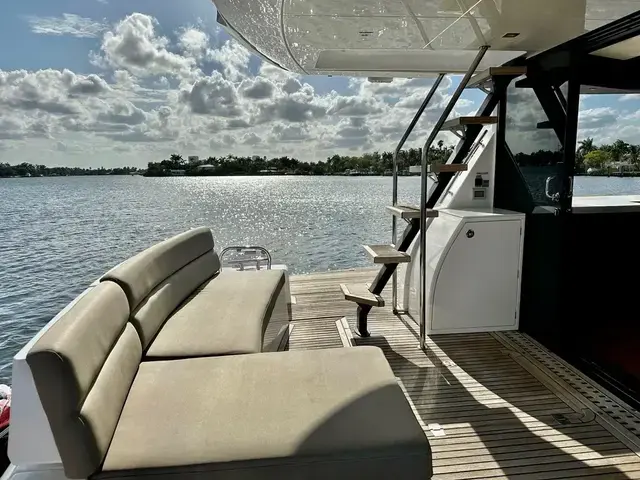 Galeon 500 Fly