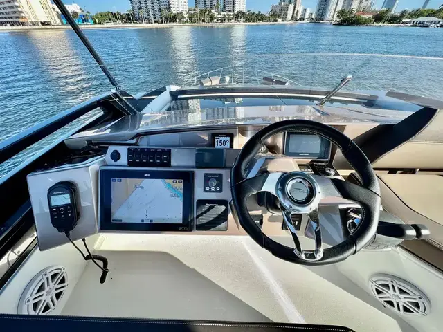 Galeon 470 Sky