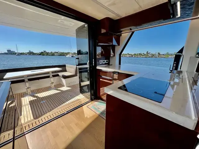 Galeon 470 Sky