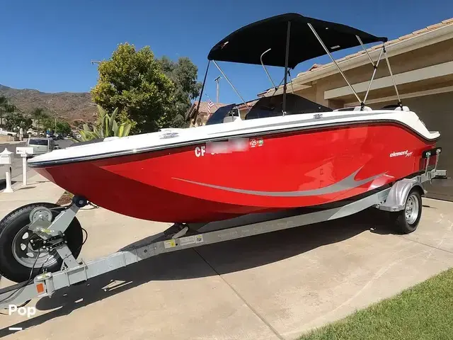 Bayliner ELEMENT M19