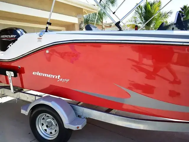 Bayliner M 19