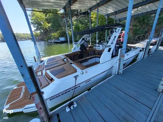 Malibu Wakesetter 23 MXZ