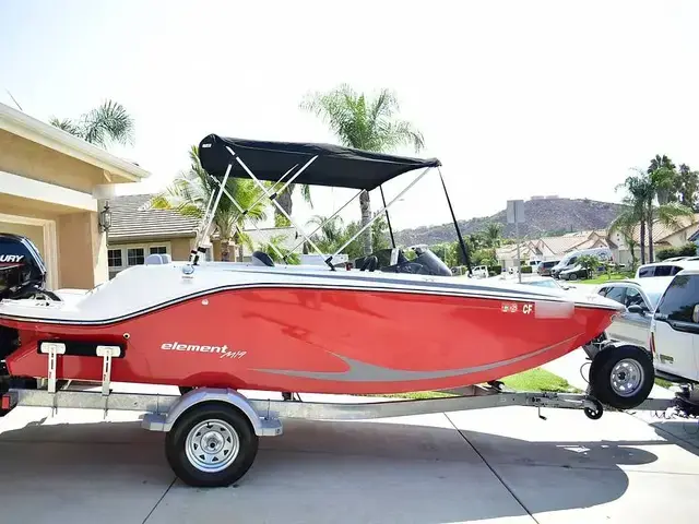 Bayliner M 19