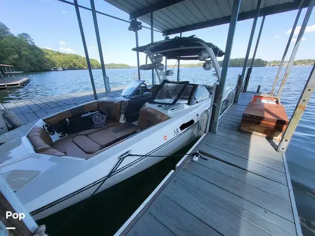 Malibu Wakesetter 23 MXZ