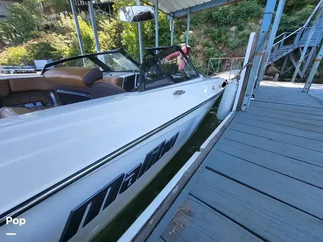 Malibu Wakesetter 23 MXZ