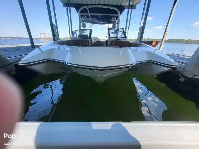 Malibu Wakesetter 23 MXZ