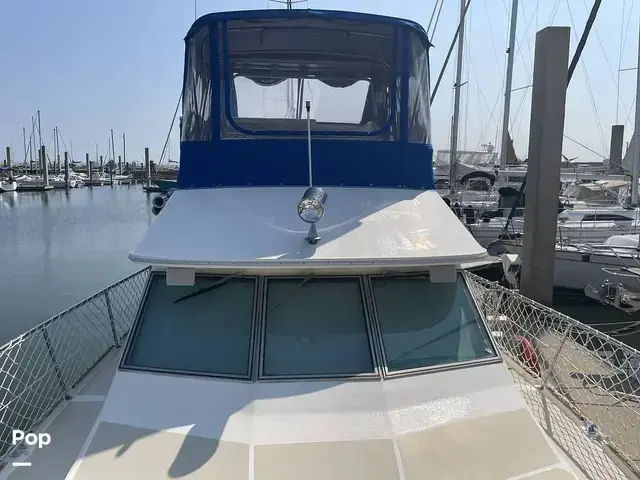 Sea Ray 360 Aft Cabin